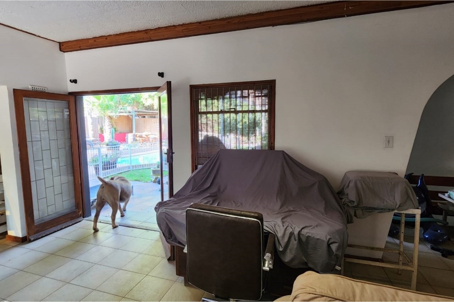 4 Bedroom Property for Sale in Bergzicht Western Cape